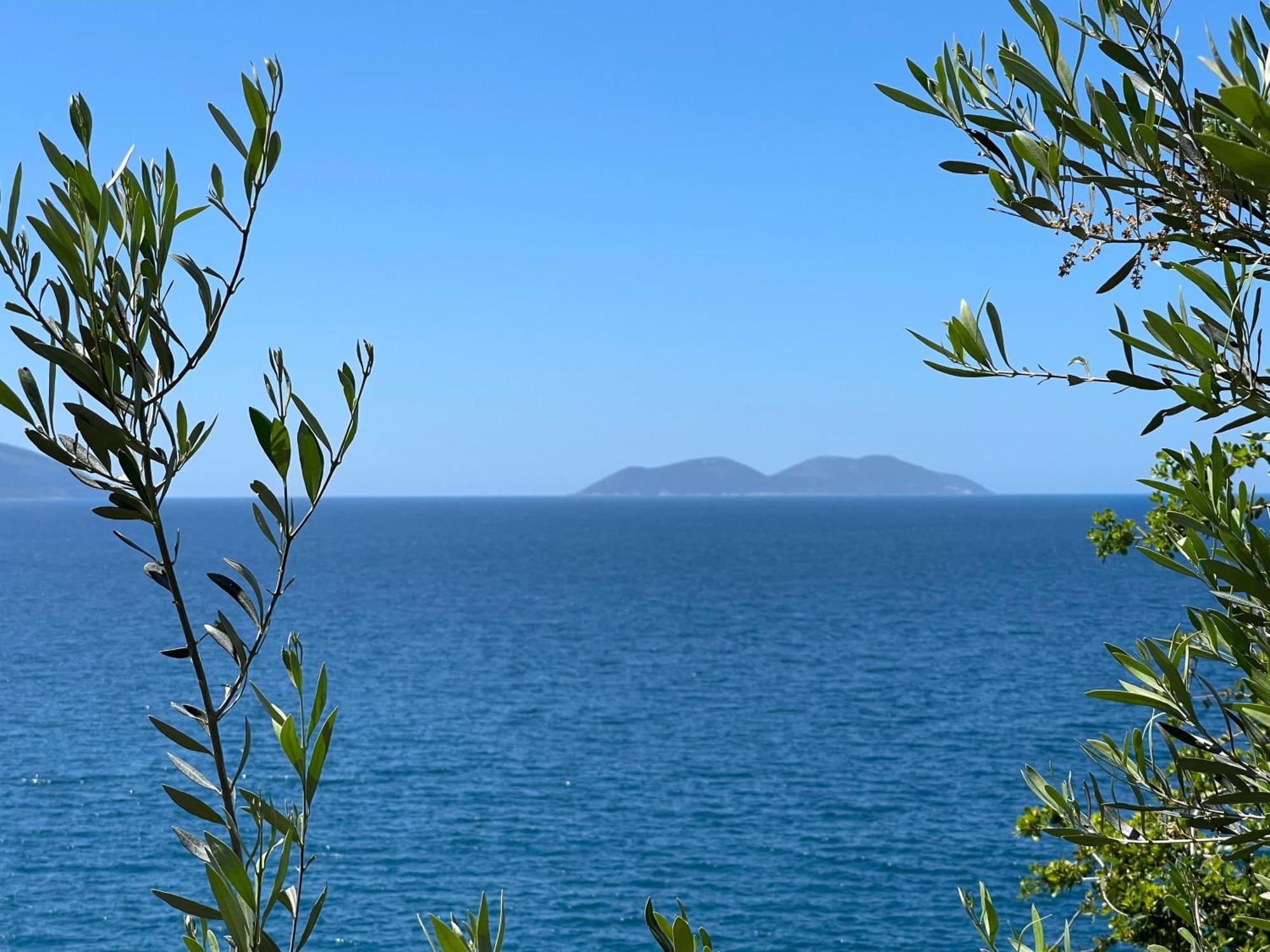 Spectacular Seaview Apartment Vlore Exterior photo
